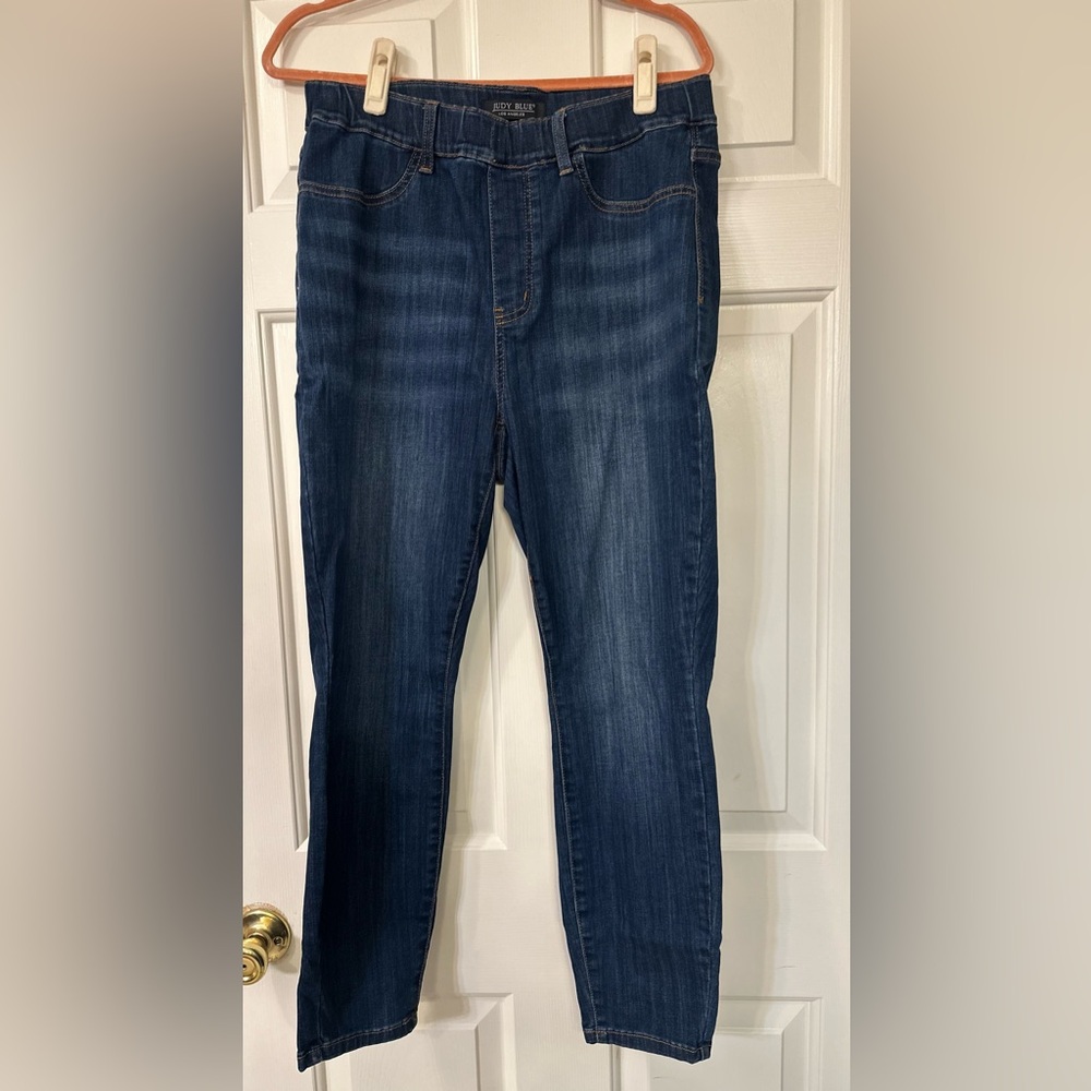 Judy Blue Pull on Skinny Jeans